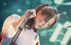 赛地聚焦——法甲今晨热度飙升，勒沃库森防线松动，质疑声仍在，团队化学反应显著 -九博体育