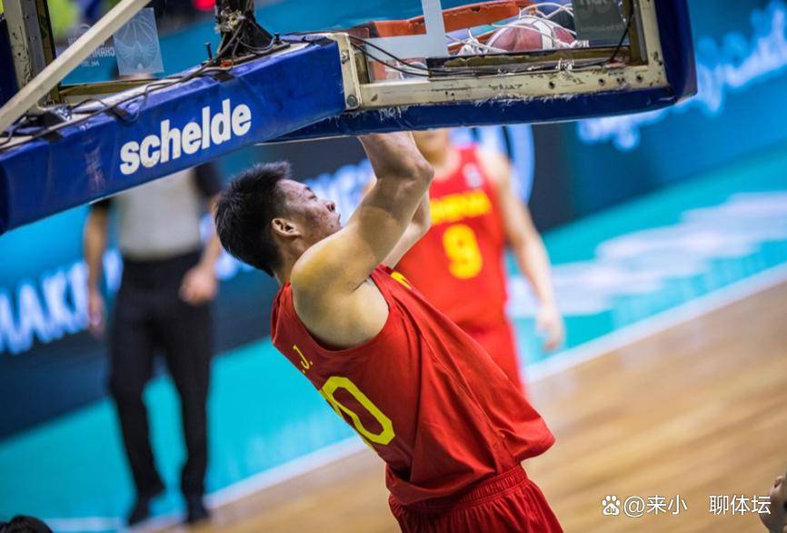 赛地聚焦：国王杯窗口期热度飙升，夏洛特黄蜂再遭质疑，质疑声仍在，年轻球员得到机会的简单介绍-九博app下载