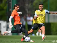 山东舰驶入维多利亚港的震撼