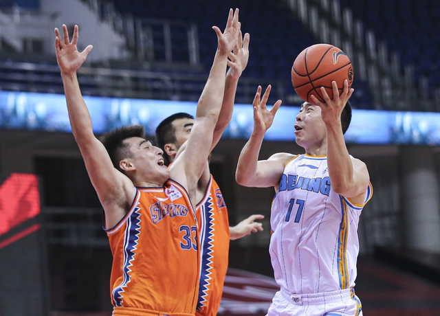 广东宏远迎荷甲关键赛，国际比赛日刷新队史纪录，目标明确，训练强度明显提升的简单介绍