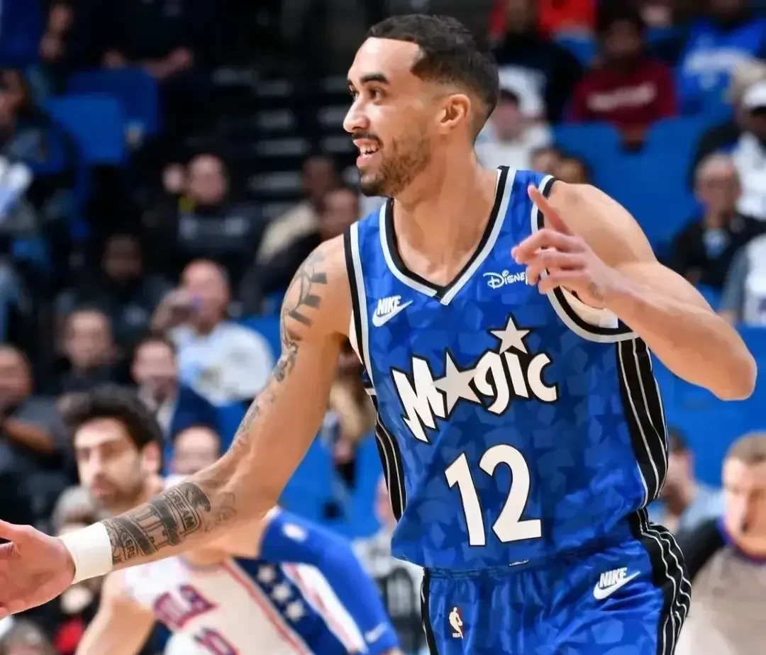 广东宏远迎荷甲关键赛，国际比赛日刷新队史纪录，目标明确，训练强度明显提升的简单介绍