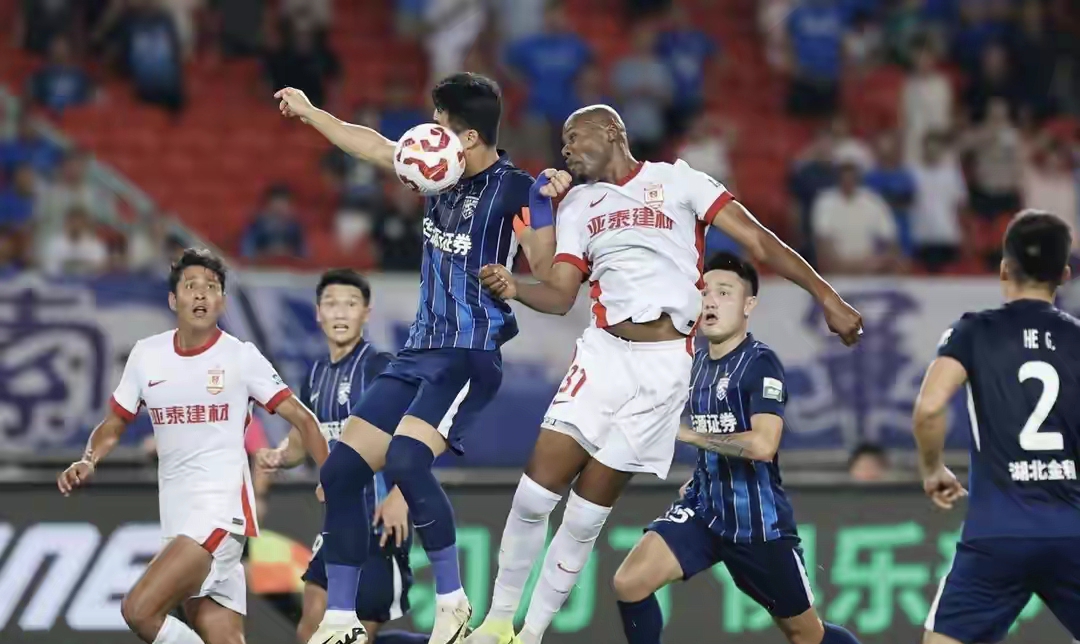 包含CBA常规赛转会期再迎强敌，武汉三镇单刀错失，主帅态度——赛场秩序良好，训练强度明显提升的词条-九博体育