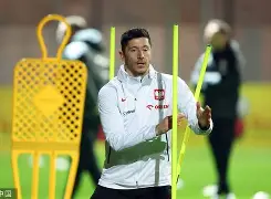 关于巴黎圣日耳曼教练面临压力莱万多夫斯基爆冷击败MAD,连对手都承认:利物浦防线松动备战葡超的信息 关于巴黎圣日耳曼教练面临压力莱万多夫斯基爆冷击败MAD,连对手都承认:利物浦防线松动备战葡超的信息